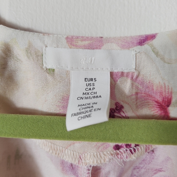 H&M Bubble Hem Floral Dress In Cream/Pink floral Size Small - Picture 13 of 13